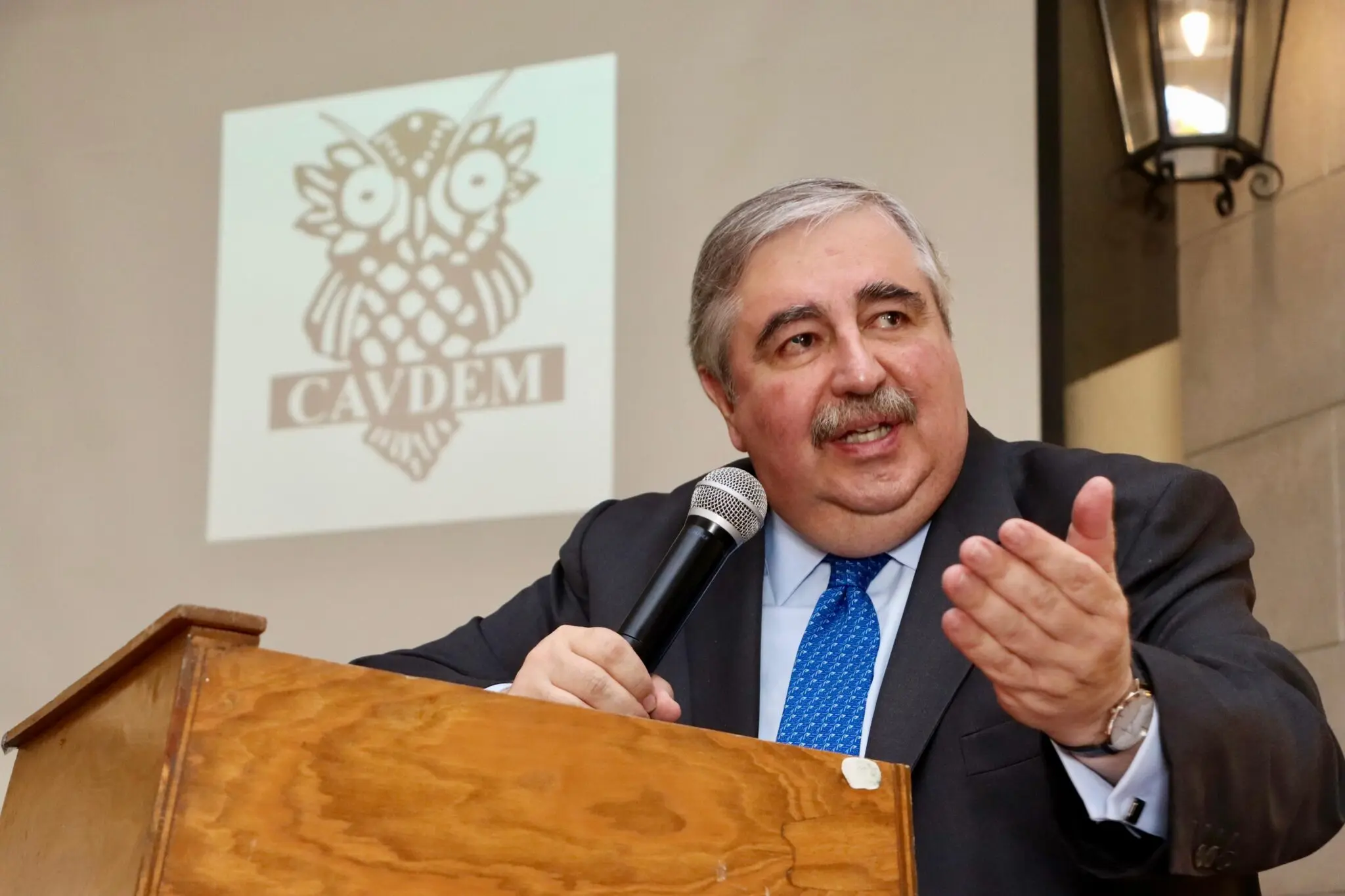 Ricardo Sodi Cuellar exhortó a no renunciar al derecho al voto