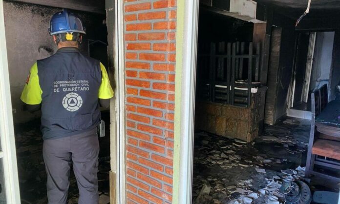 Sofocan incendio en la colonia Lázaro Cárdenas - Noticias de Querétaro