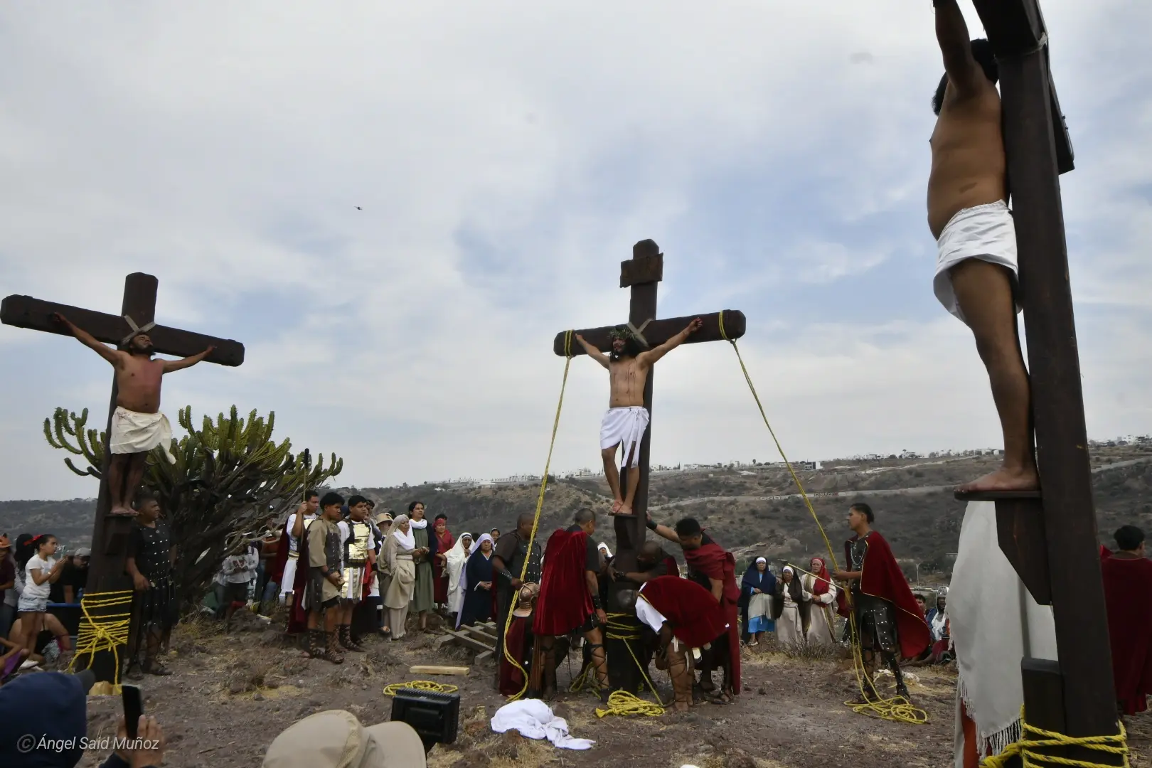 Viacrucis de La Cañada 25 mil vivieron la Pasión   Noticias de