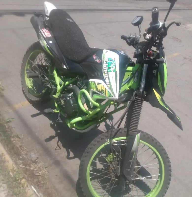 Detuvieron a ladrón de motocicleta en Metepec
