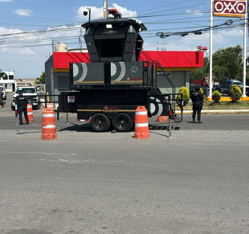 Refuerzan seguridad en Toluca con torres móviles de vigilancia