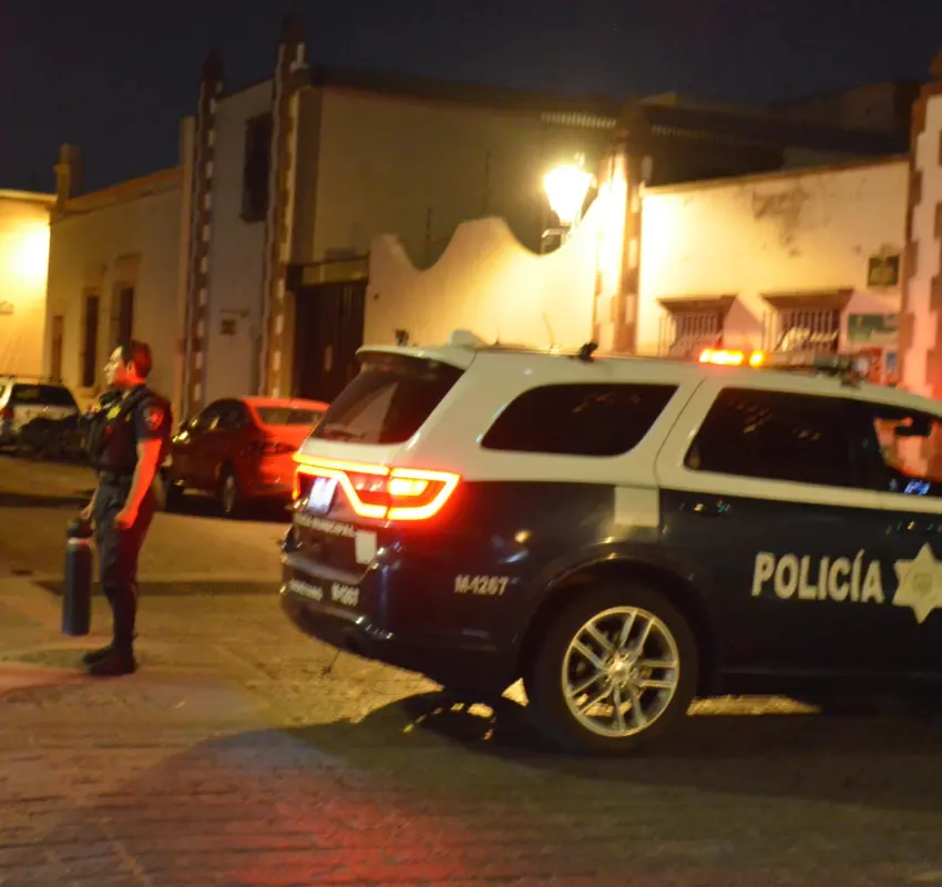Aplica policía dispositivo ante motociclistas desenfrenados