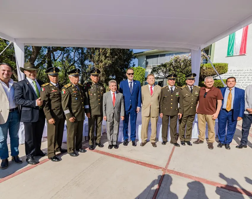 Asiste MKG al cambio de mando de la Décimo Séptima Zona Militar