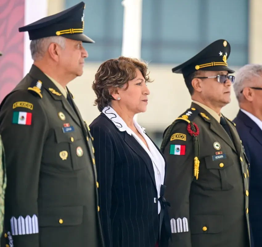 Atestiguó Delfina Gómez toma de protesta del nuevo Comandante de 37/a Zona Militar