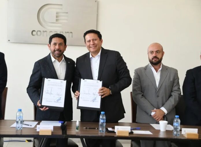 Capacitación a maestros mezcaleros para exportar: UPVT - Primero ...