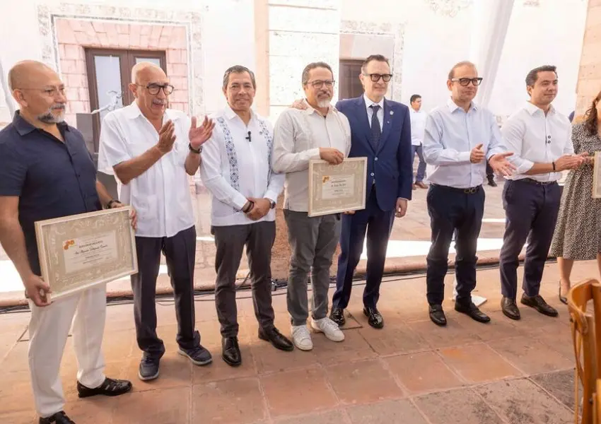 Celebra MKG el Día de la Santa Cruz con el Colegio de Arquitectos