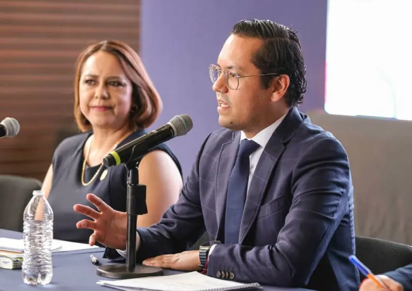 Chepe Guerrero tomó protesta a integrantes del Patronato del Sistema DIF Municipal