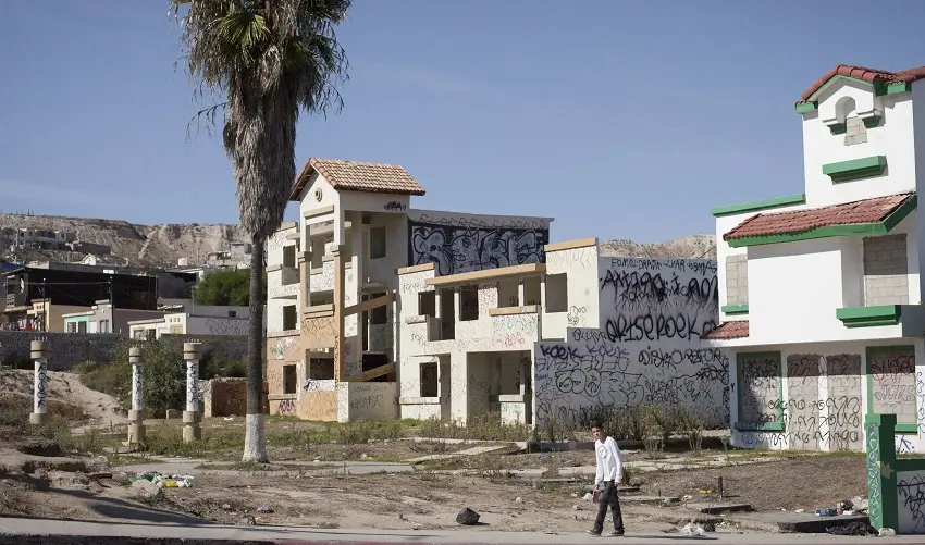 Detectan 5  fraccionamientos en abandono