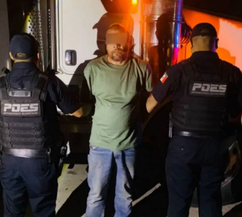 Detienen a conductor de autotanque con huachicol en Pedro Escobedo