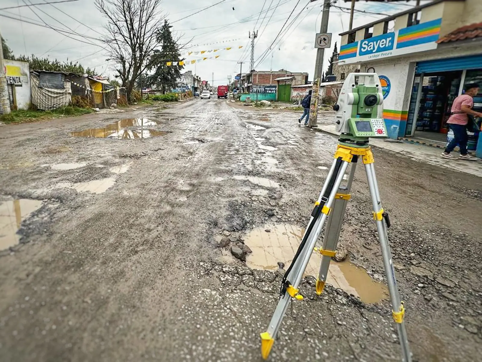 Da Toluca primeros pasos para rehabilitar vialidades en la zona