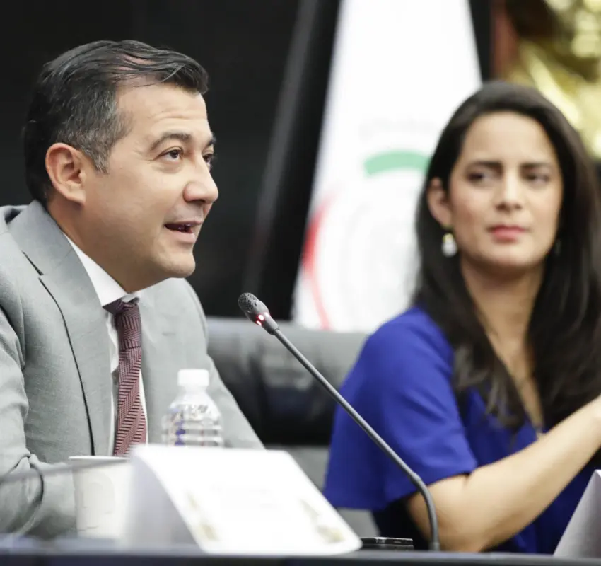 Los cargos públicos implican responsabilidad social, senador Silva Romo