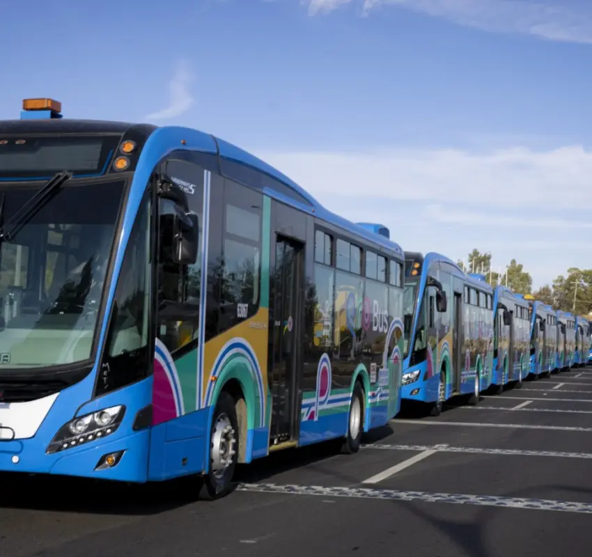Más autobuses para el transporte público en la zona metropolitana