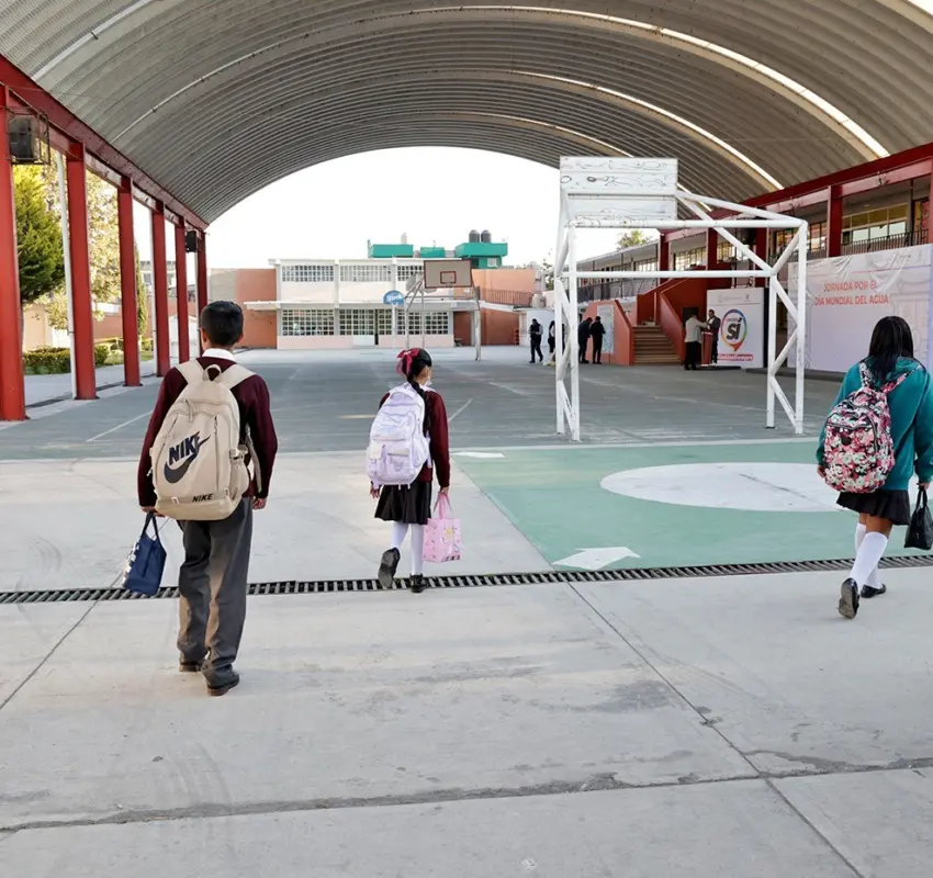 Refuerzan seguridad escolar en Edoméx con “Mochila de Paz y Prevención”