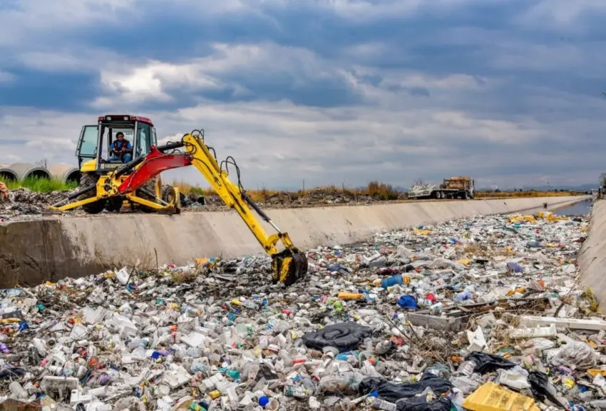 Retiraron 15 toneladas de basura en canal de Chimalhuacán