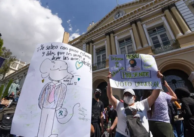 Se suman al paro estudiantil facultades de la UAEMéx