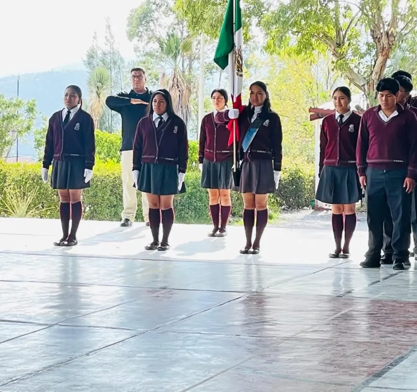 Clausura ciclo escolar COBAQ 32 en Tolimán