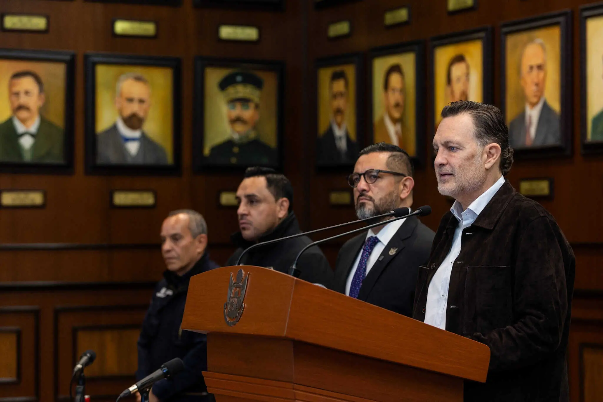 Anuncia Mauricio Kuri sustitución de puente en Tolimán con