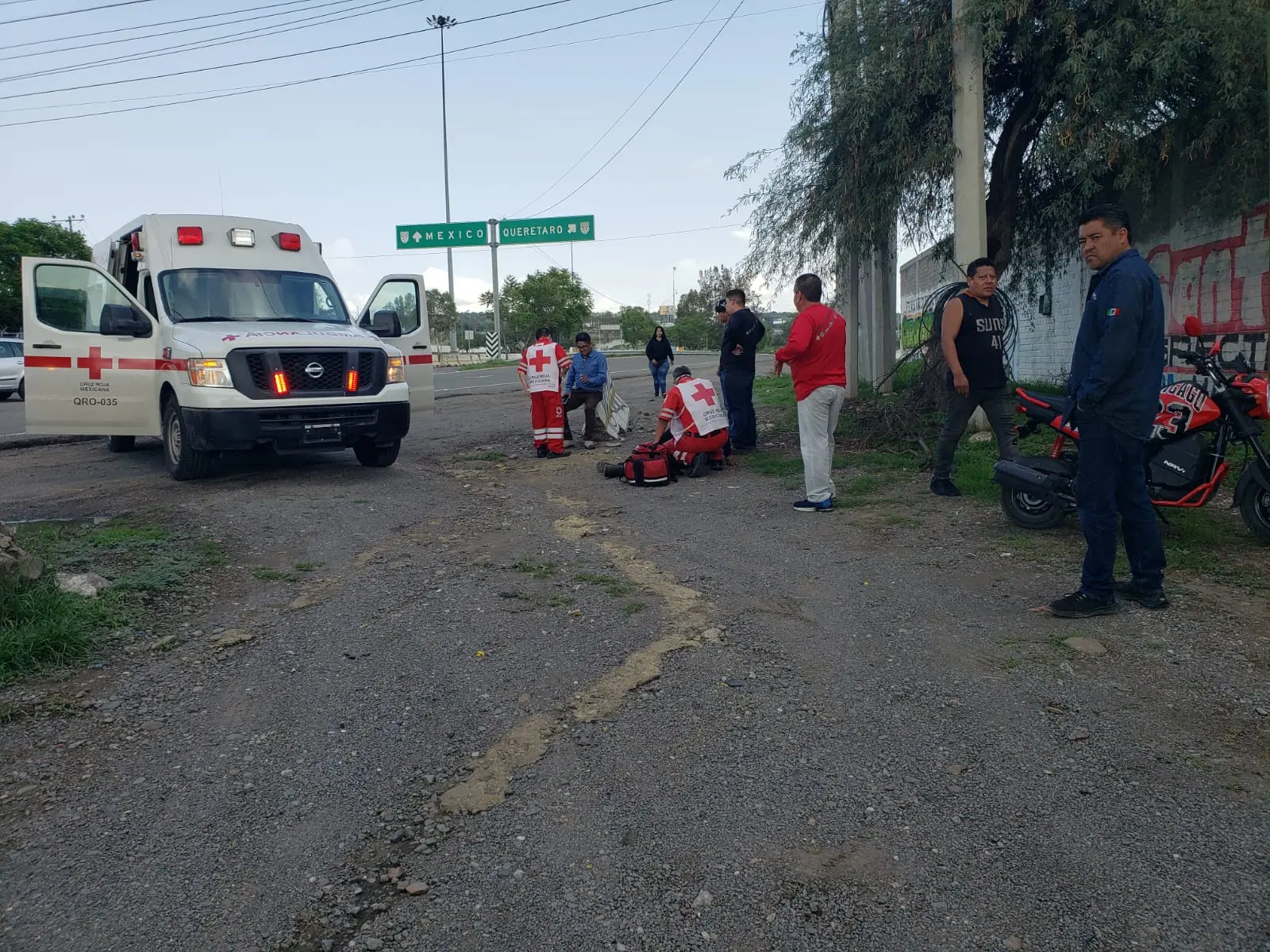 Chocan dos camioneta en la intersección de la Panamericana y la 57