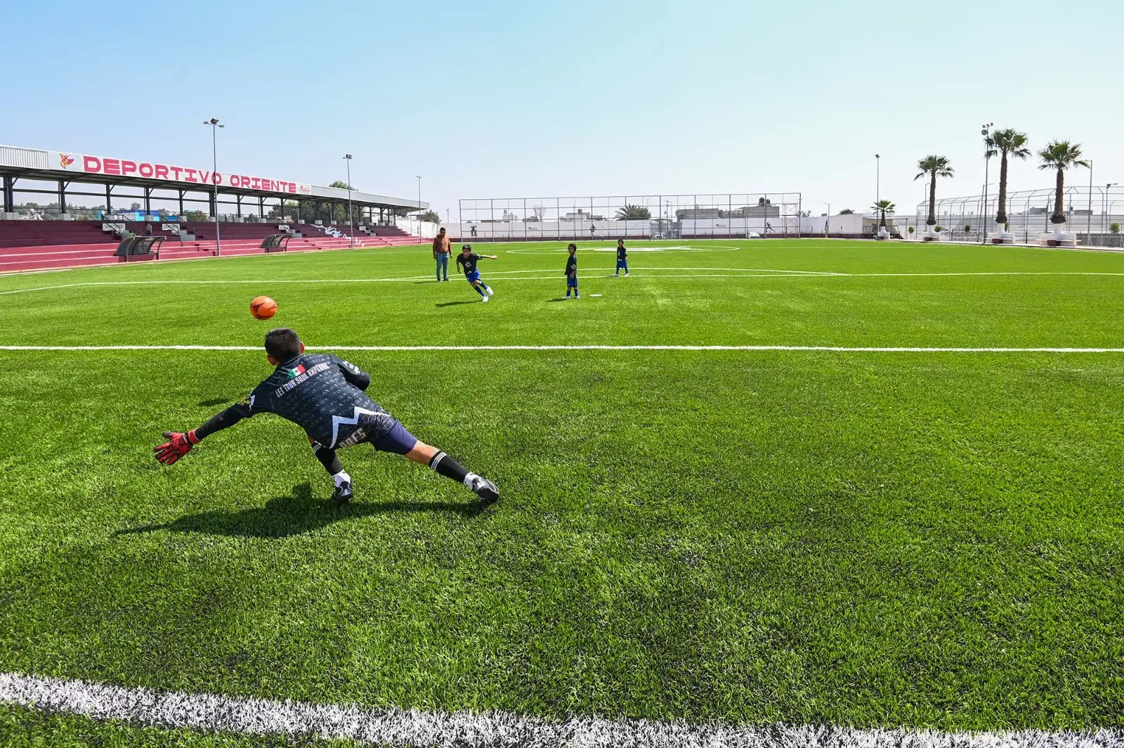 Colocaron paso sintético en 43 unidades deportivas del Edomex