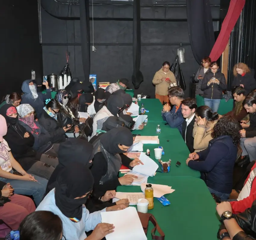 Entregó UAEMéx resultados de Consulta de Reforma al Estatuto a Enjambre Estudiantil