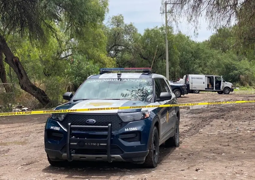 Lo encuentran sin vida al interior de un auto en Tlacote el Bajo