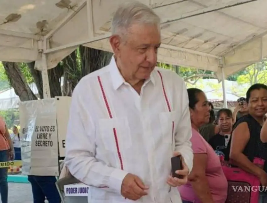 Reapareció AMLO en Chiapas y participa en elección judicial