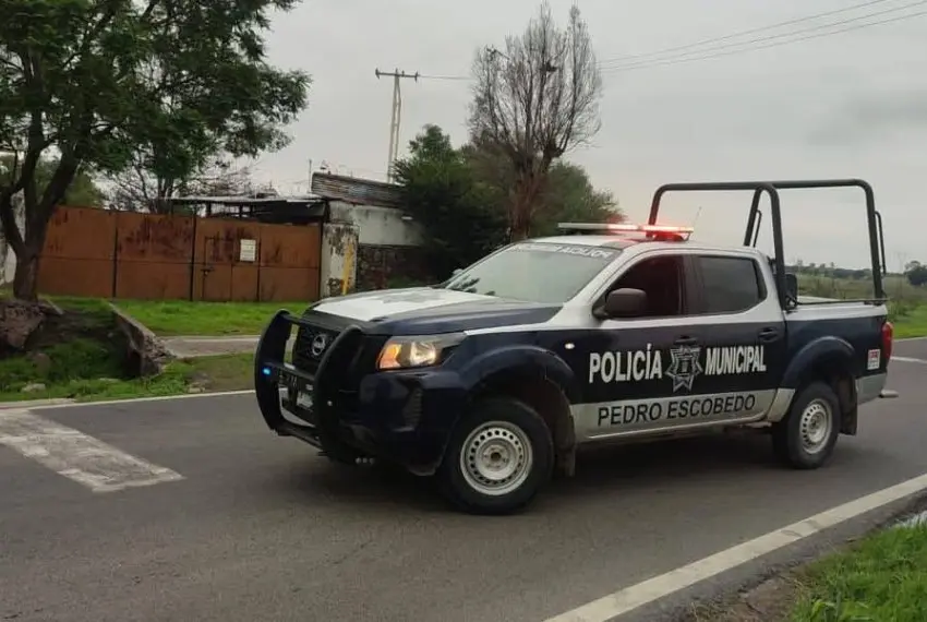 Rompen ducto de PEMEX en Pedro Escobedo