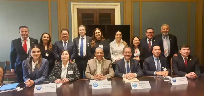 Senadores mexicanos viajan a Washington para frenar impuesto a ...