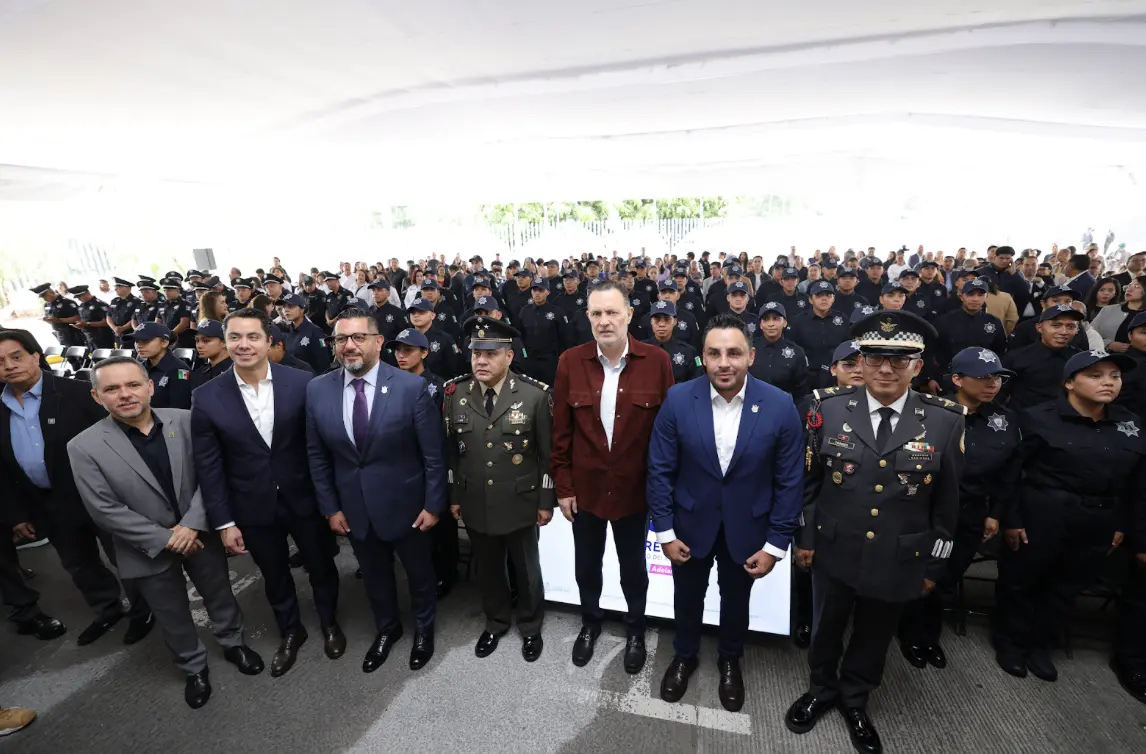 TDEncabeza Gobernador ceremonia de graduación de la primera