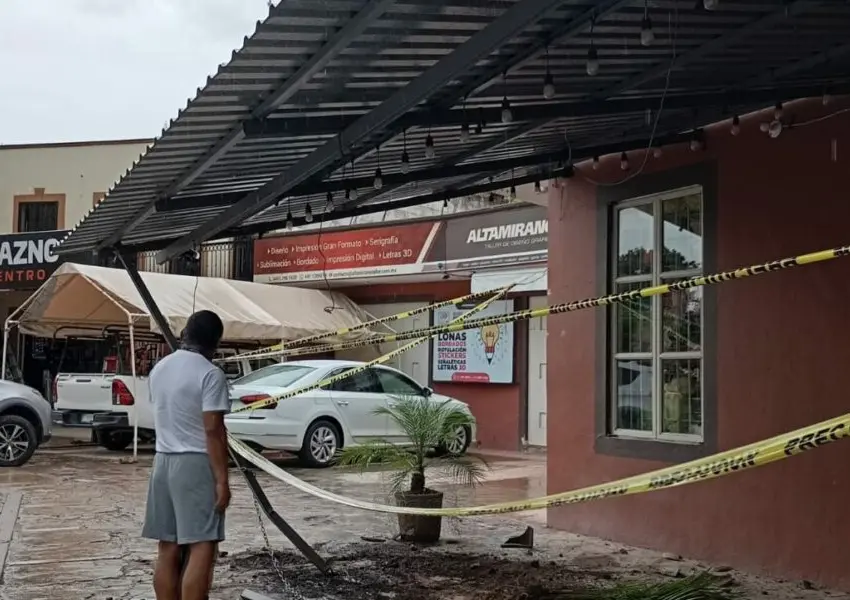 Vehículo desconocido causó daños en un techo de láminas