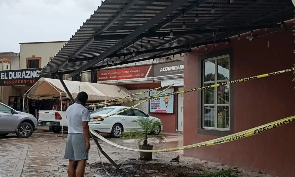 Vehículo desconocido causó daños en un techo de láminas   Noticias