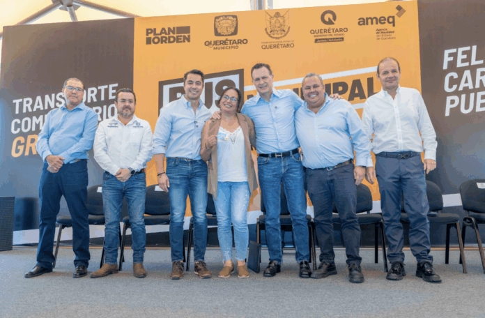 Asiste MKG al arranque del Sistema de Transporte Comunitario ...