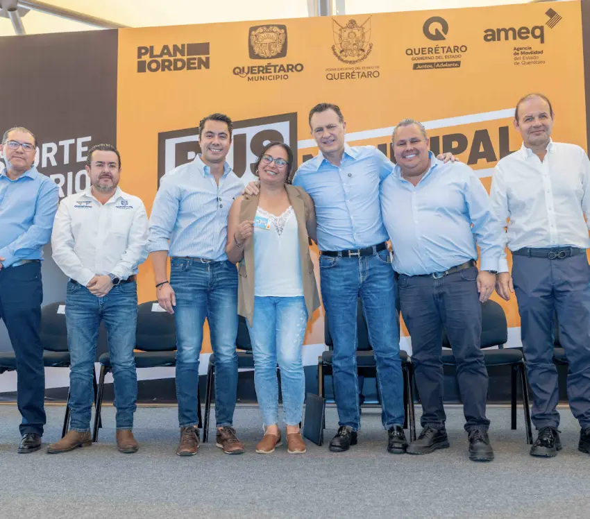 Asiste MKG al arranque del Sistema de Transporte Comunitario Gratuito en Felipe Carrillo Puerto