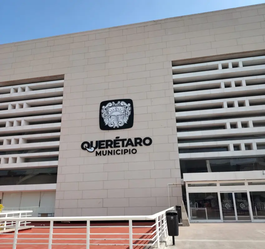 Ayuntamiento de Querétaro aprueba donación de 63 patrullas a municipios