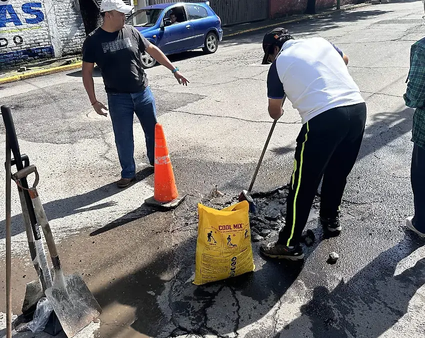 Bachean calles de Toluca