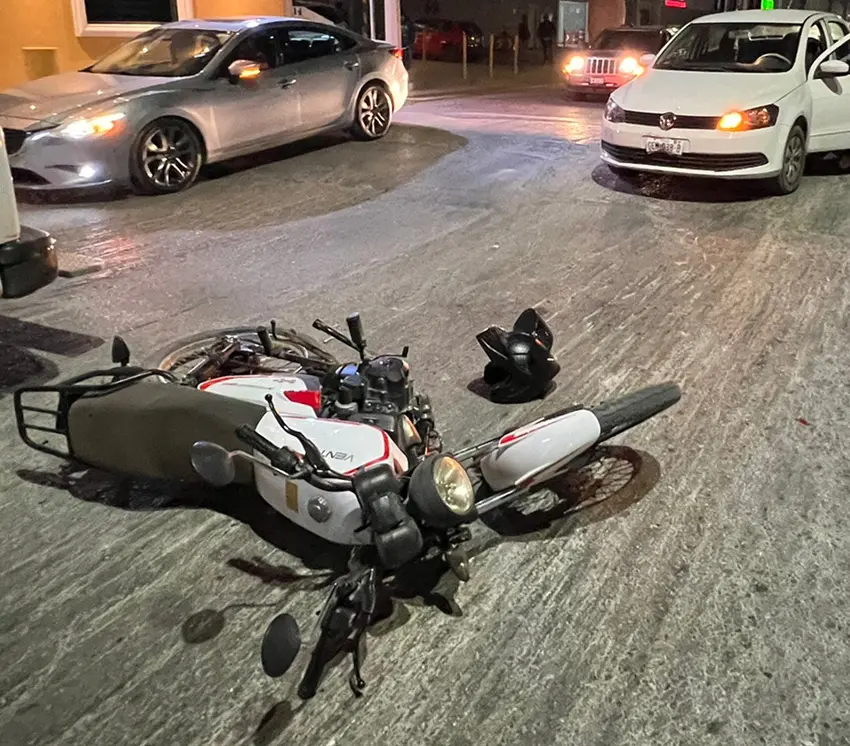 Choca por alcance a motocicleta
