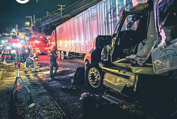 Choca tráiler por alcance - Noticias de Querétaro