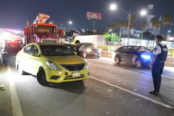 Colisión múltiple en Paseo 5 de febrero - Noticias de Querétaro