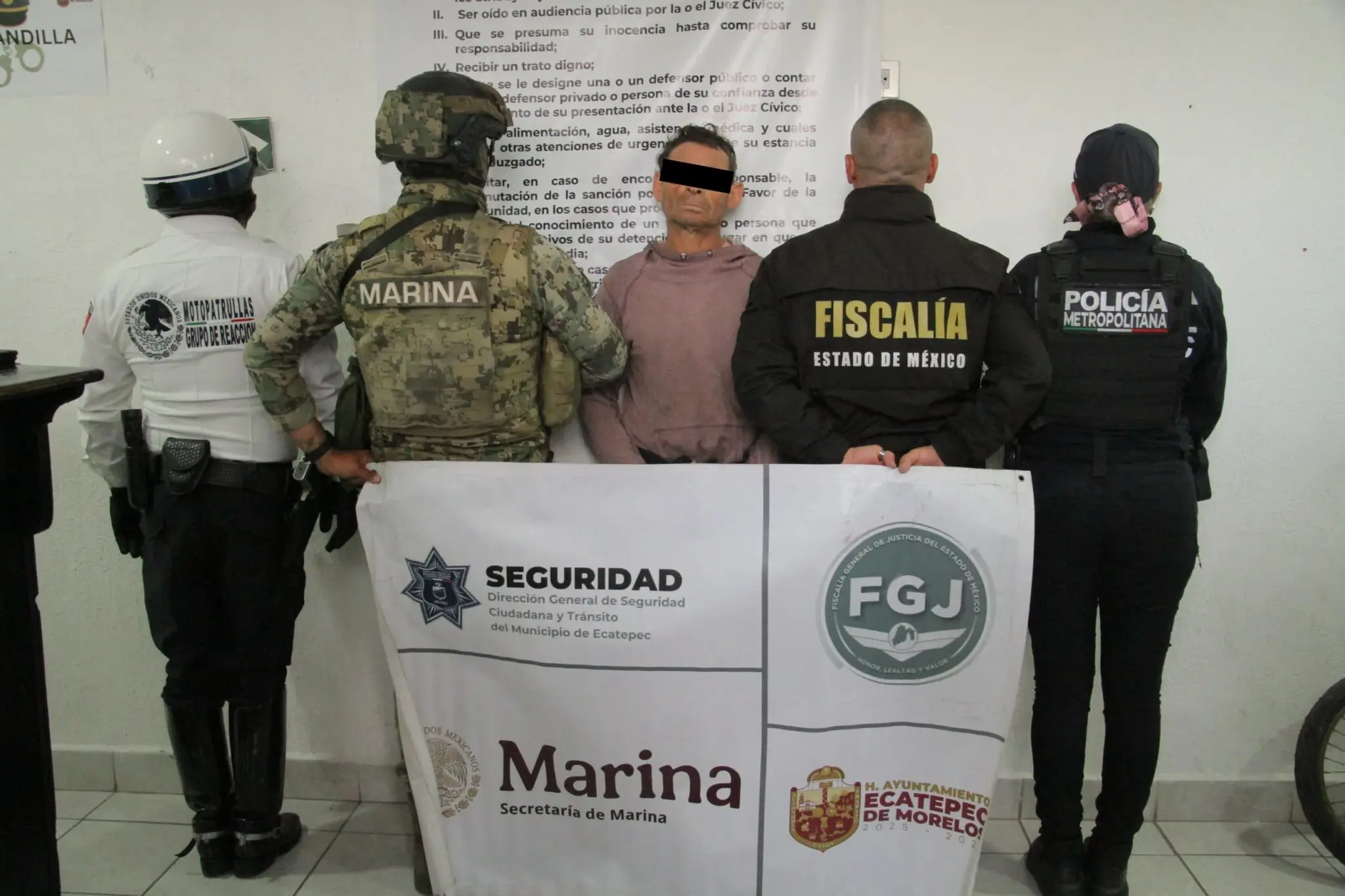 Detenido por tirar basura en Ecatepec tiene órdenes de aprehensión