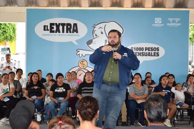 Entregan 300 tarjetas de “El Extra” a familias de Félix Osores Sotomayor