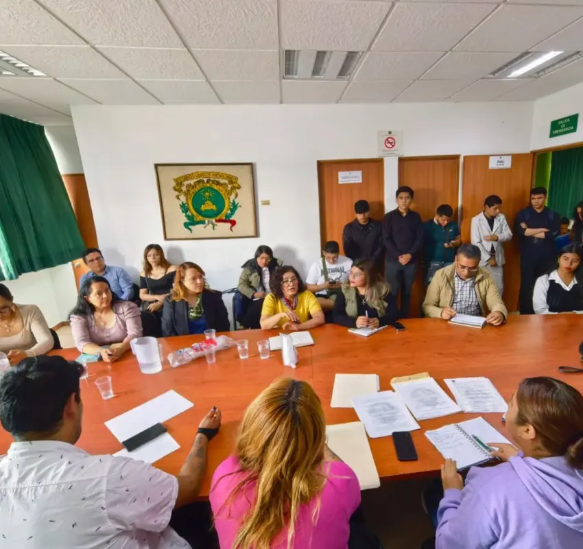 Entregaron estudiantes instalaciones de UAEMéx en Chimalhuacán