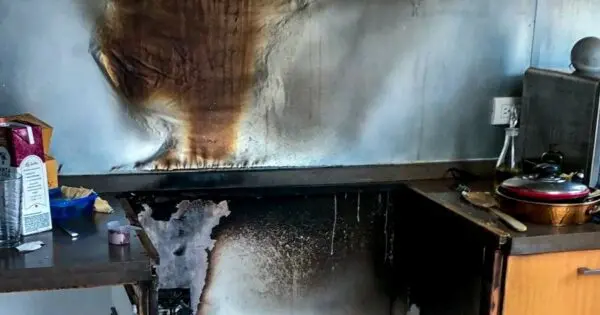 Falla instalación en una cocina y ocasionó incendio