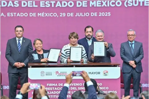 Delfina Gómez firma Convenio de Sueldo y Prestaciones con SUTEYM