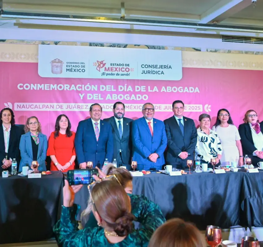 Francisco Vázquez participó en Día de la Abogada y del Abogado