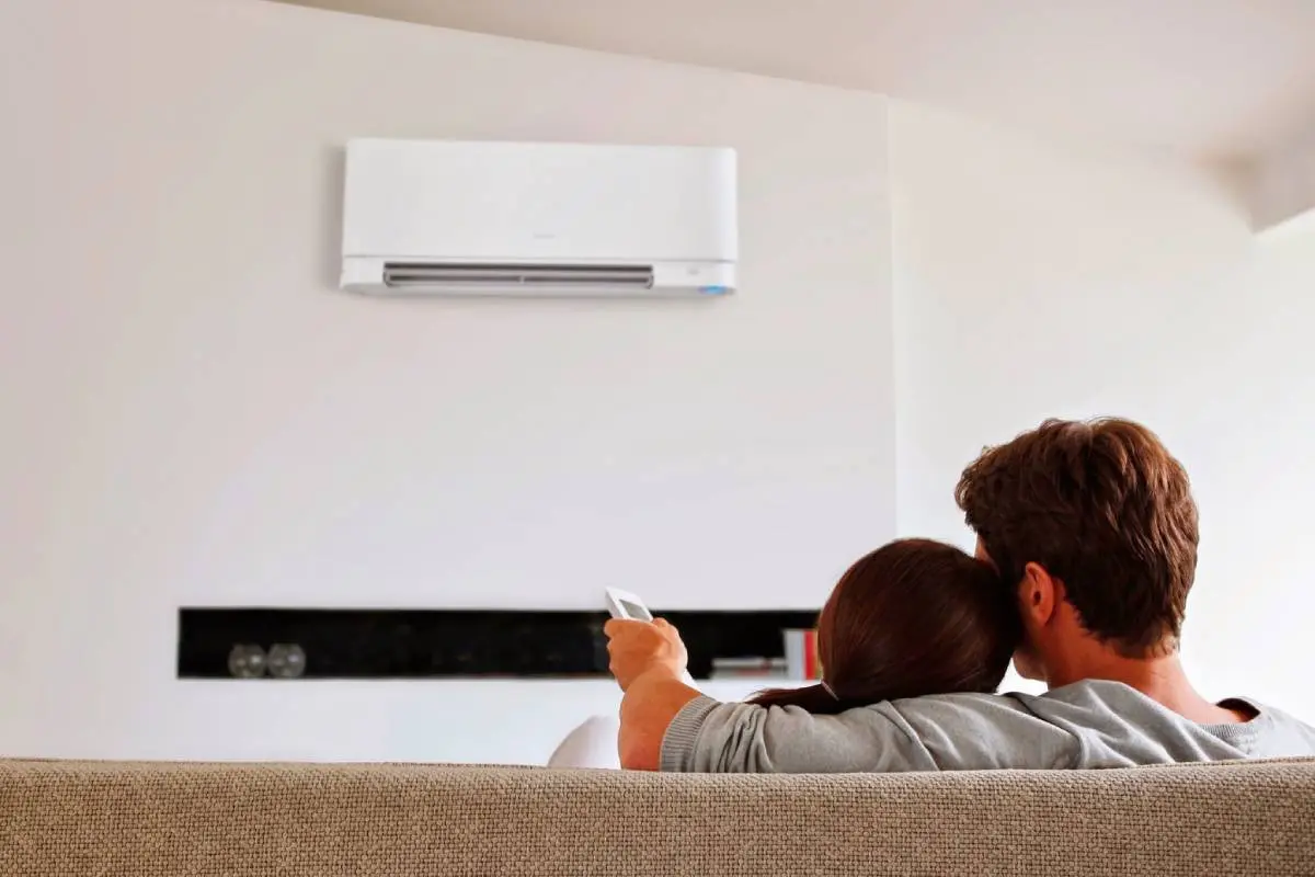 La CFE recomienda ajustar el aire acondicionado para ahorrar luz y