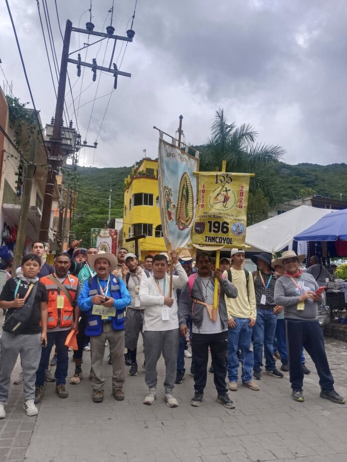 La columna varonil arriba a Pinal de Amoles - Noticias de Querétaro