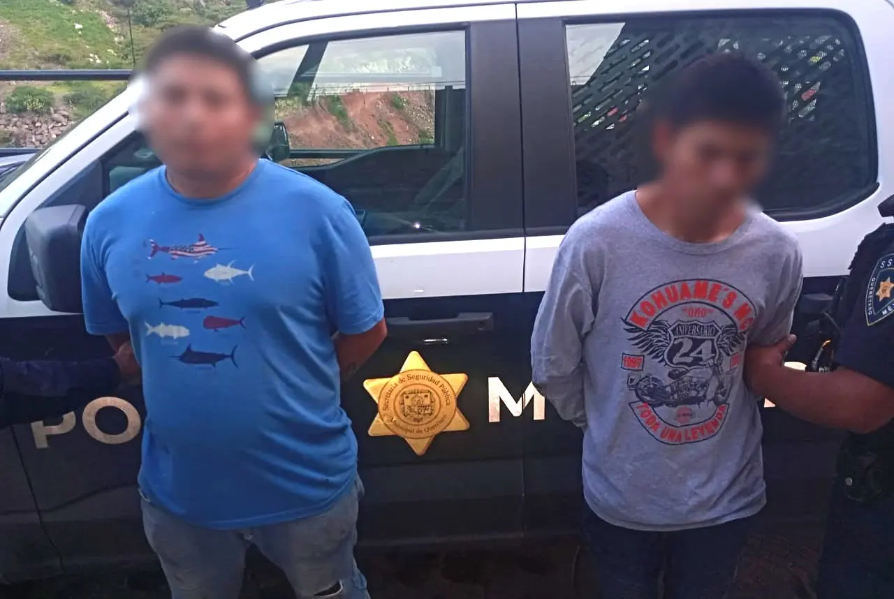 Los sorprenden desvalijando un auto   Noticias de Querétaro