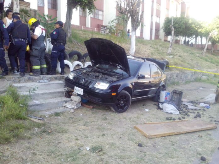 Mecánico murió aplastado por el auto que reparaba
