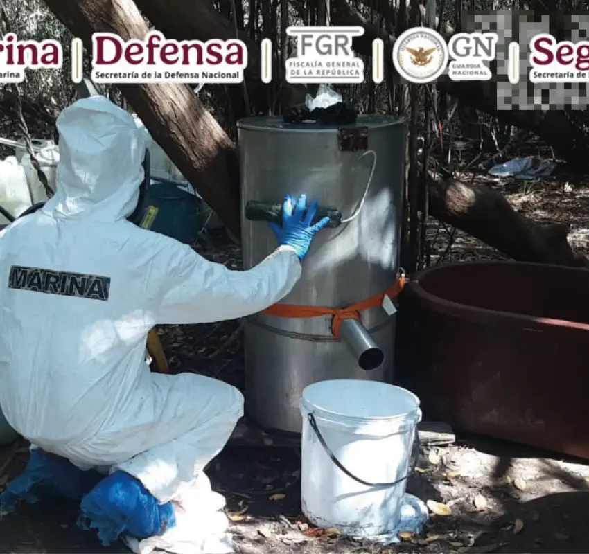 Neutralizan dos laboratorios de metanfetamina en Sinaloa y frustran distribución de casi 5 toneladas