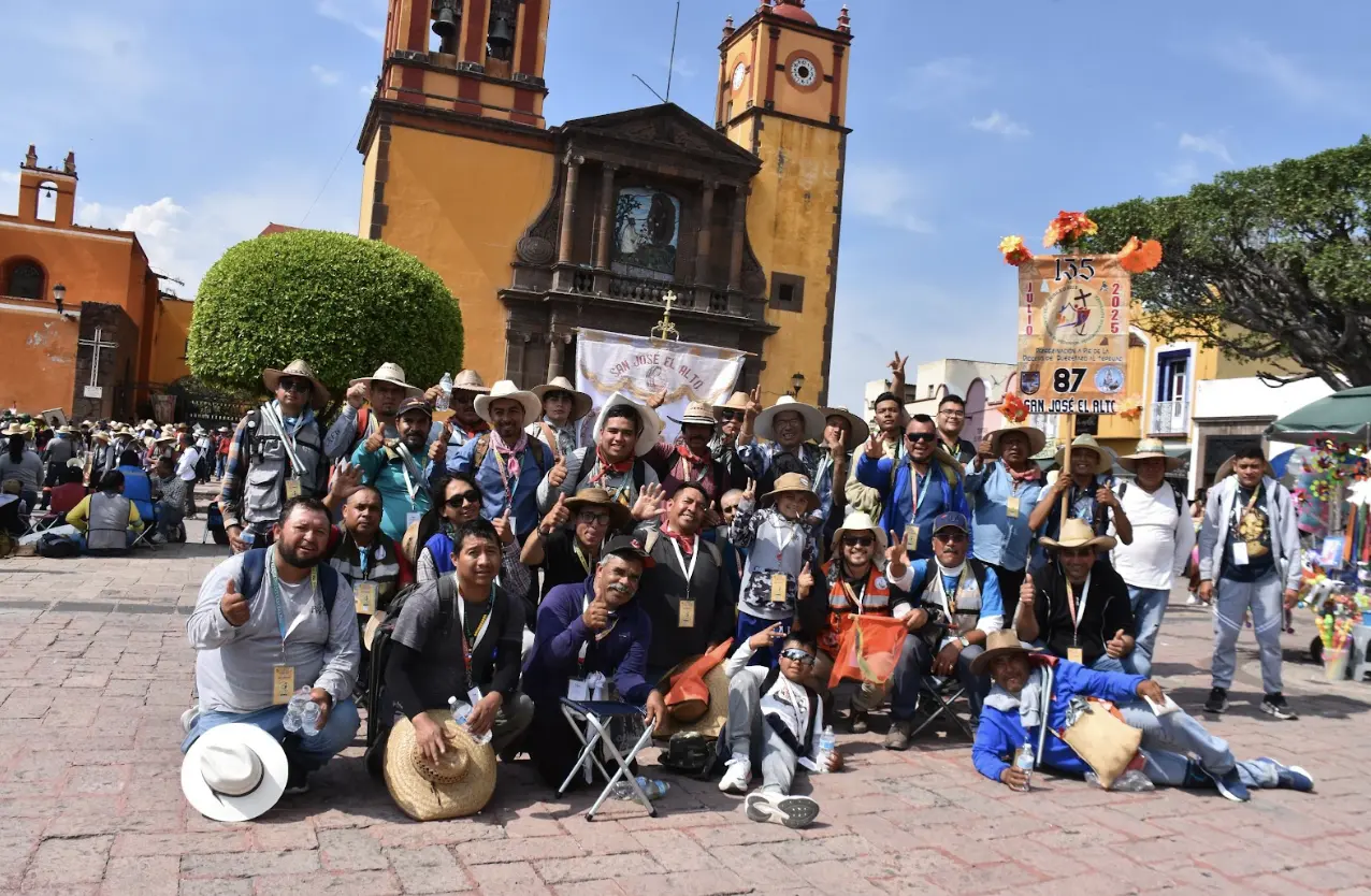 Oración colectiva por la paz 15 mil peregrinos y un camino